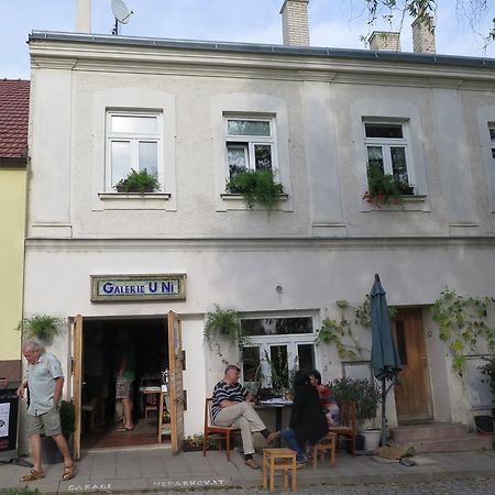 Apartman Havenatura Mikulov Exteriör bild