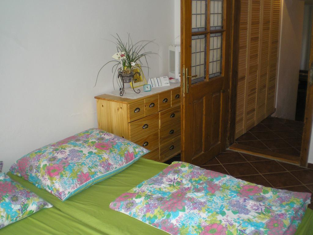 Apartman Havenatura Mikulov Exteriör bild