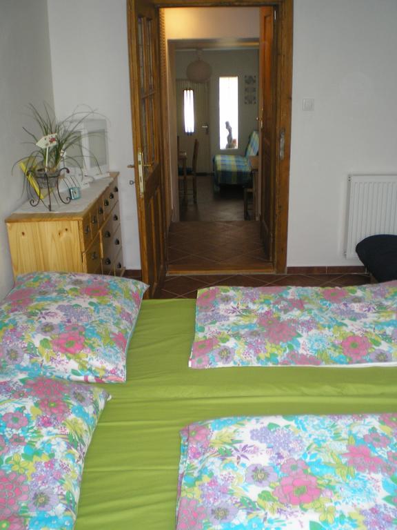 Apartman Havenatura Mikulov Exteriör bild